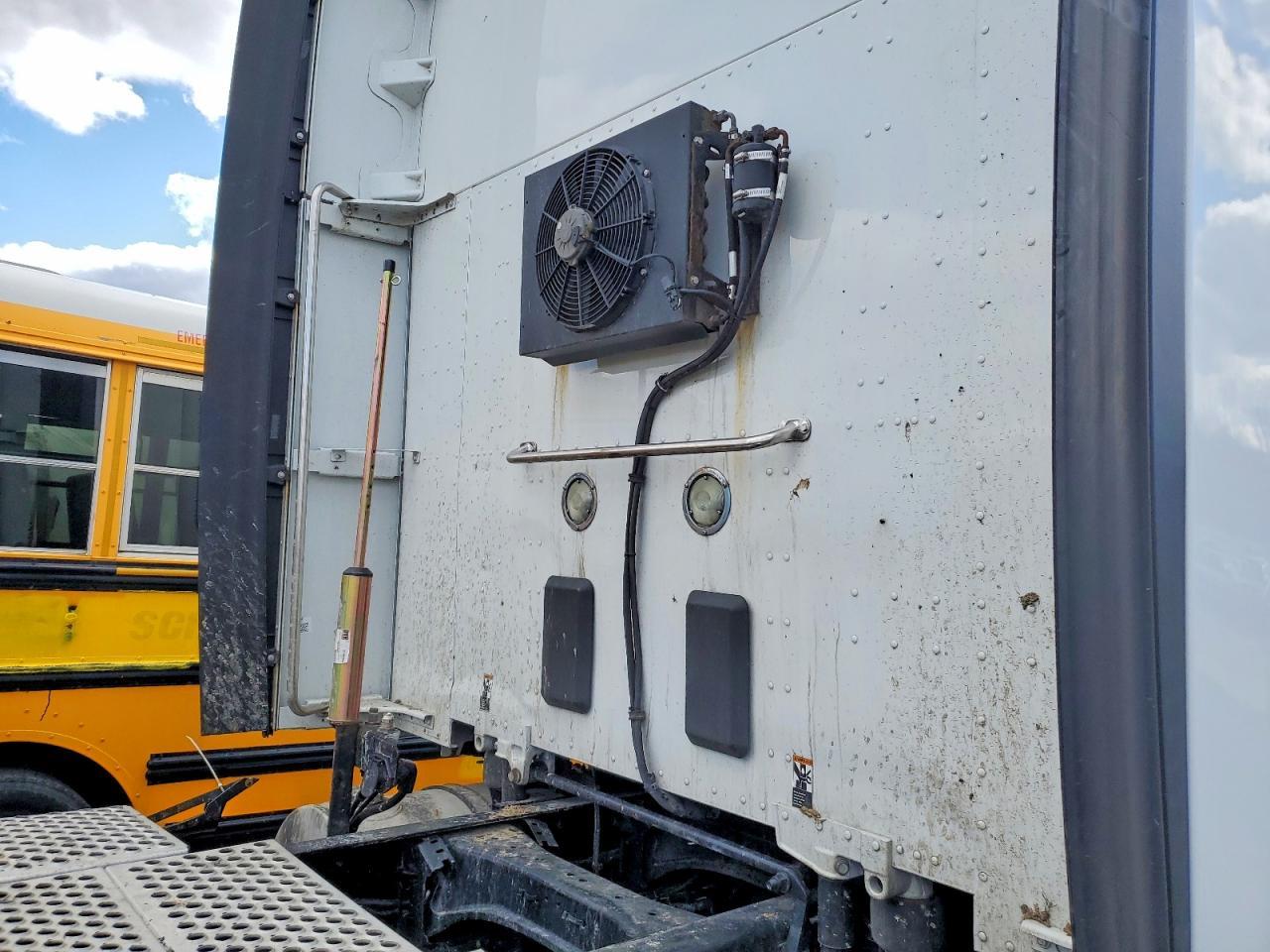 2019 Kenworth T680 Semi Truck