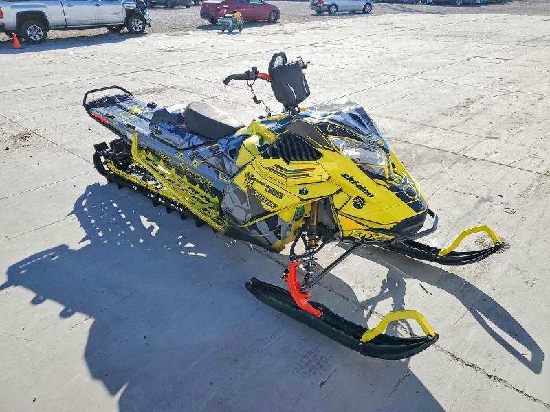 2020 Skidoo Summit X Expert