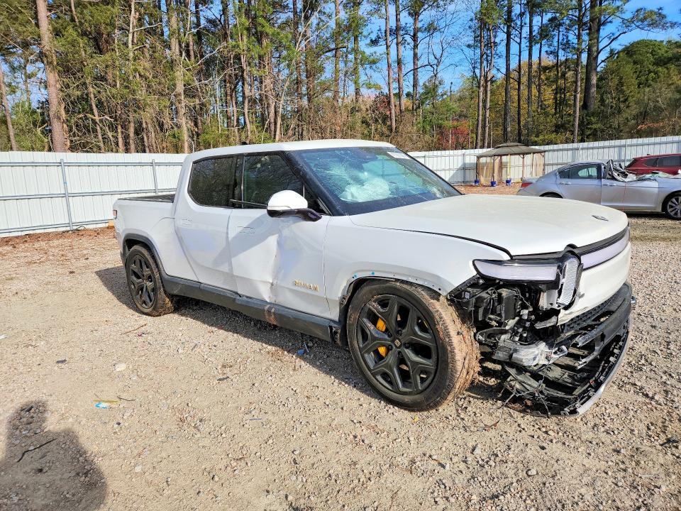 2022 Rivian R1T Adventure