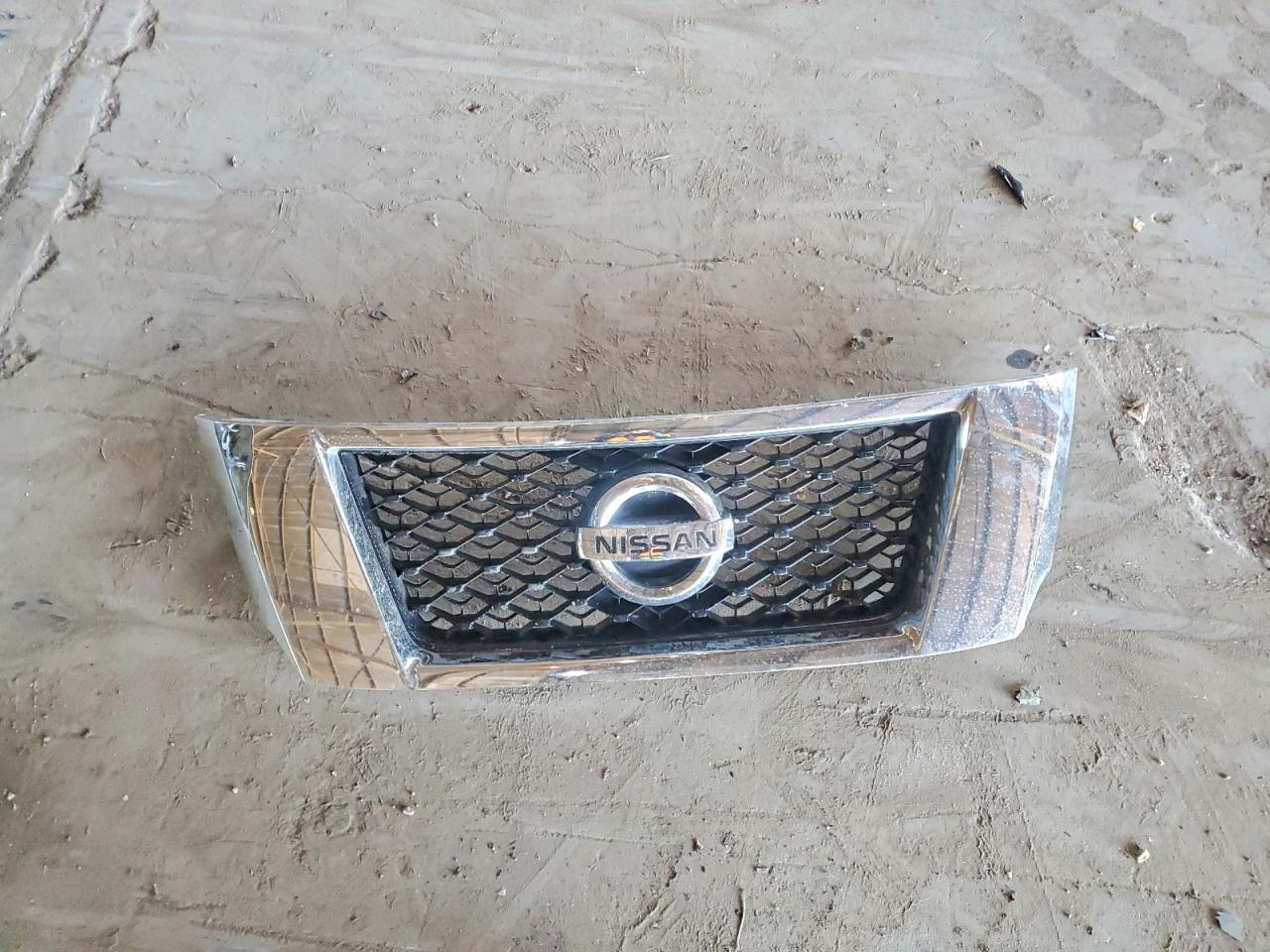 2016 Nissan Pathfinder sv