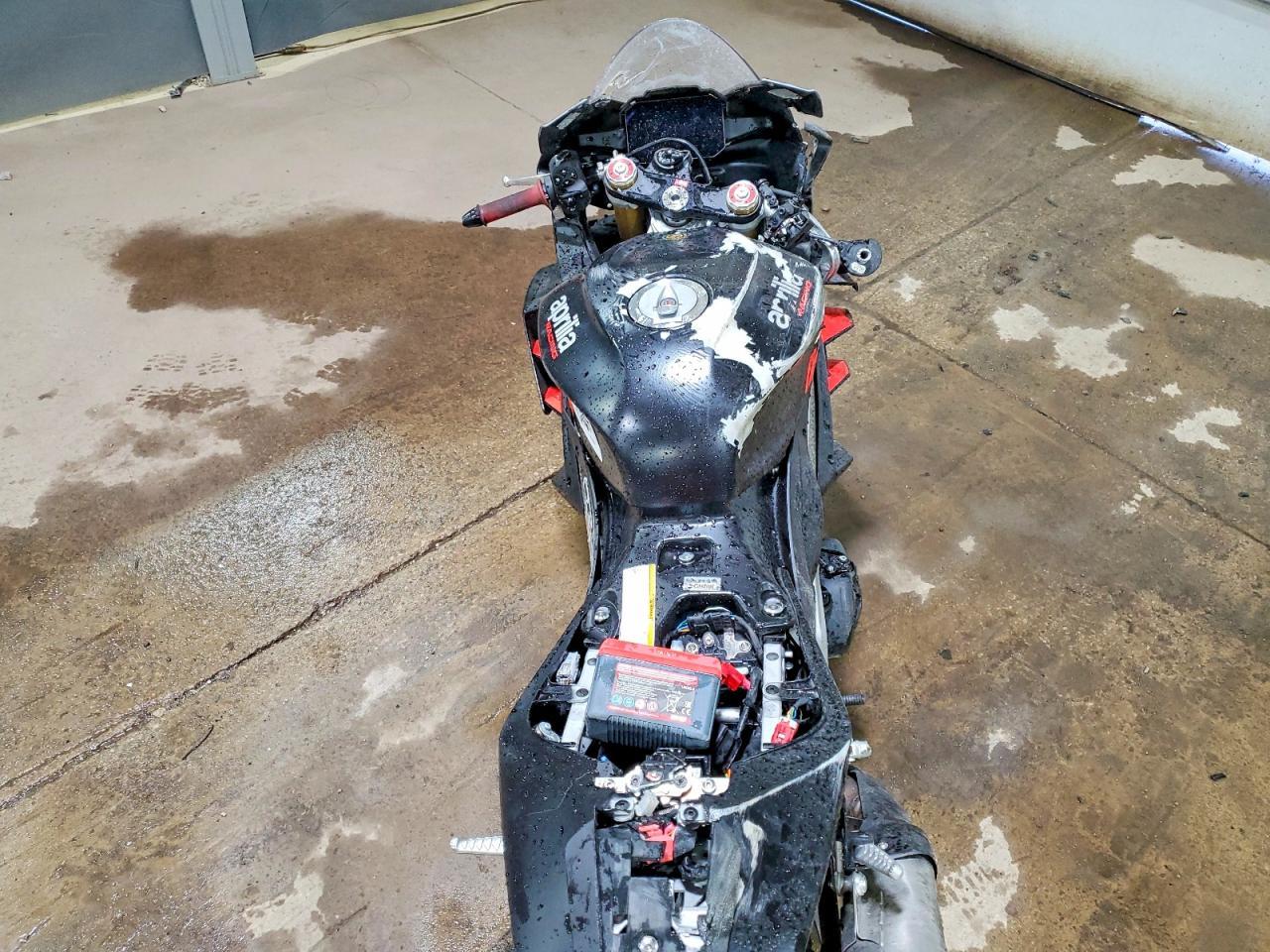 2024 Aprilia RSV4 1100