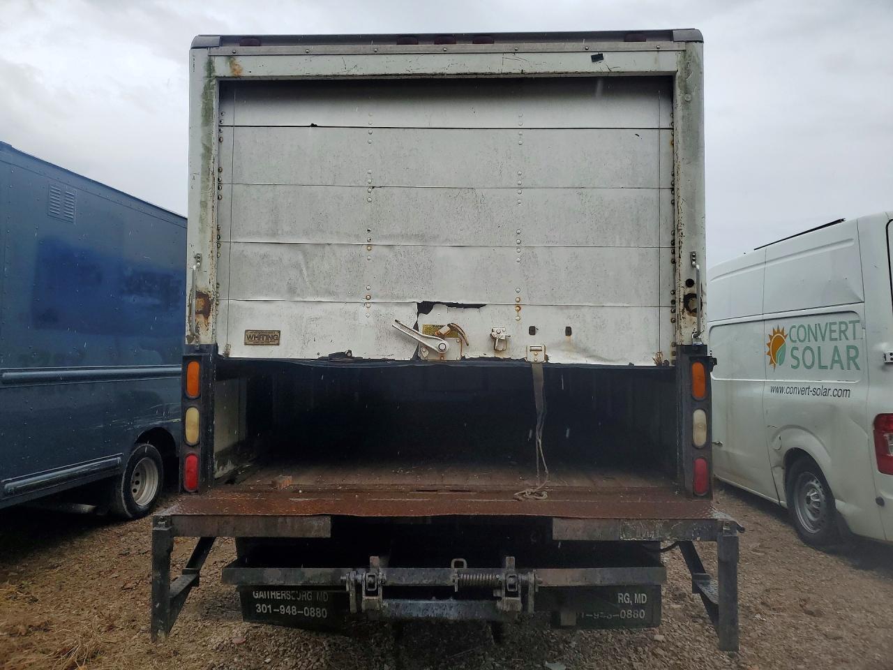 2001 Chevrolet Tilt Master W35042
