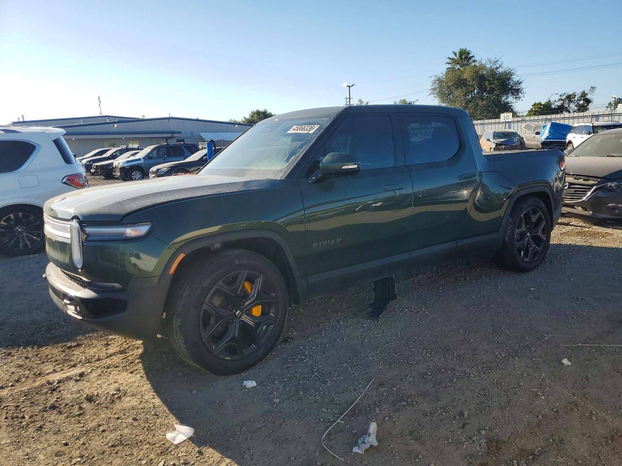2025 Rivian R1T Premium