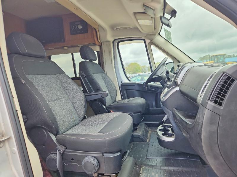 2014 Winnebago TRAVAO59GL