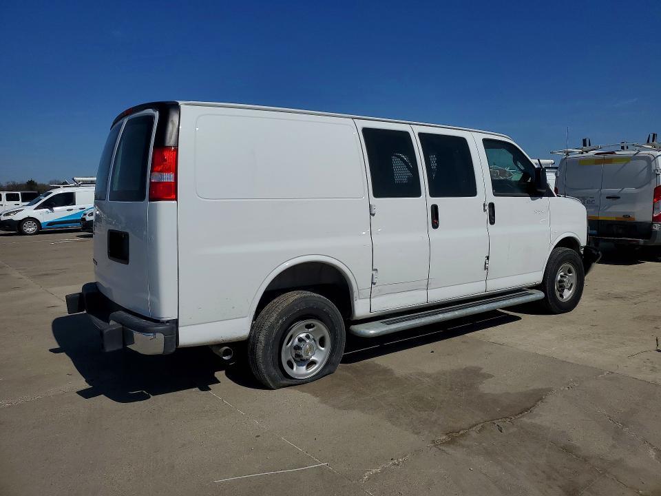 2025 Chevrolet Express G2500