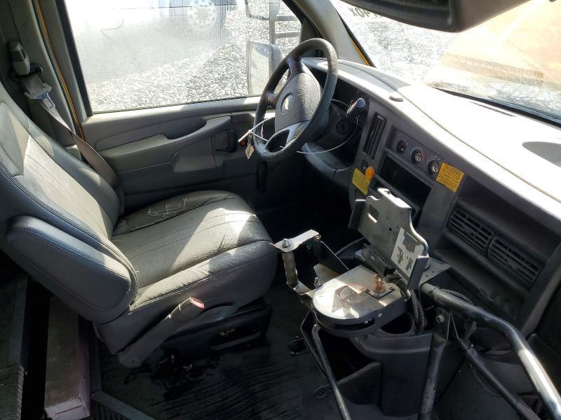 2011 Chevrolet 2011 Thomas Minotour G3500-School Bus