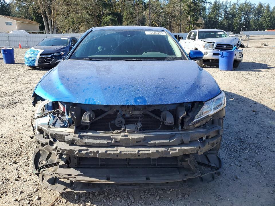 2020 Toyota Camry Hybrid se