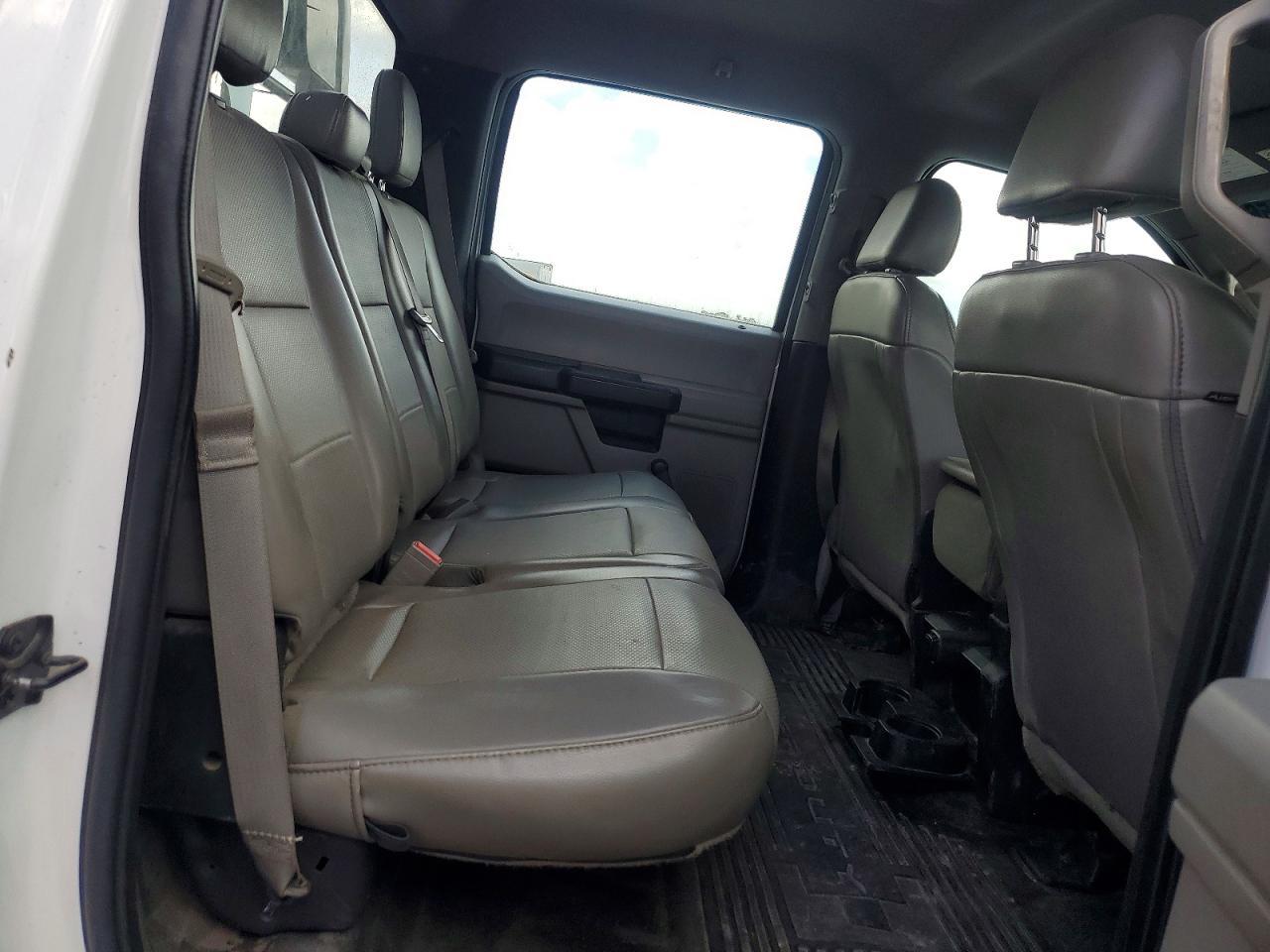2019 Ford F250 Super Duty Flatbed Truck