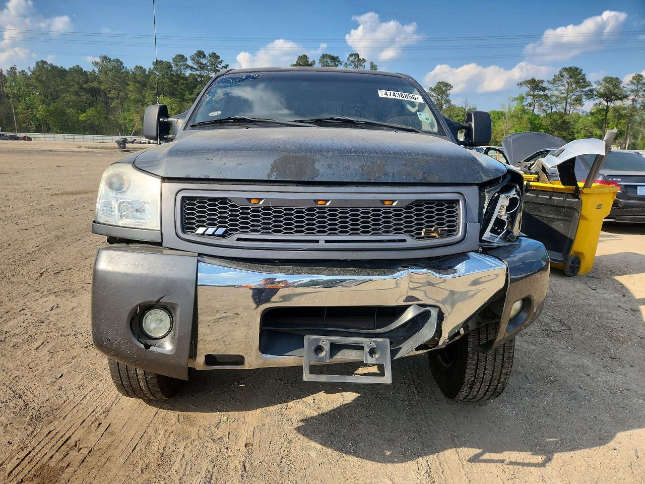 2011 Nissan Titan SV