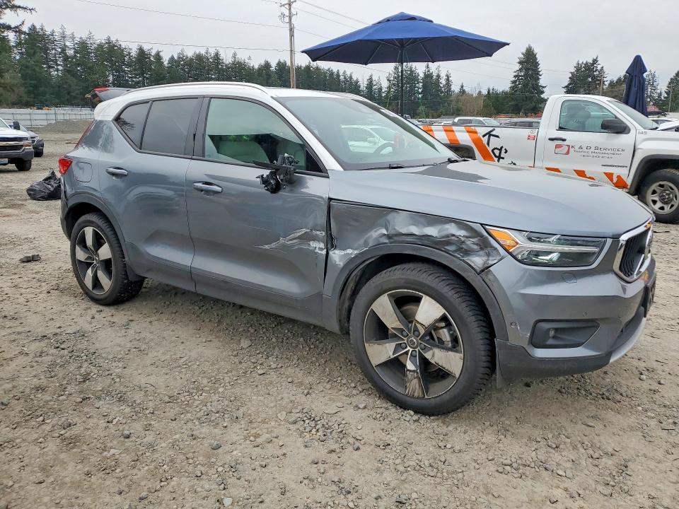2019 Volvo Xc40 T5 Momentum