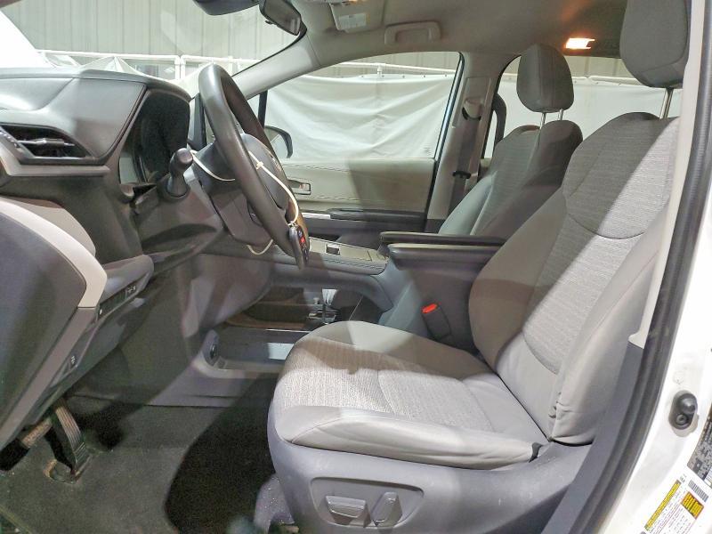 2021 Toyota Sienna le 8-passenger