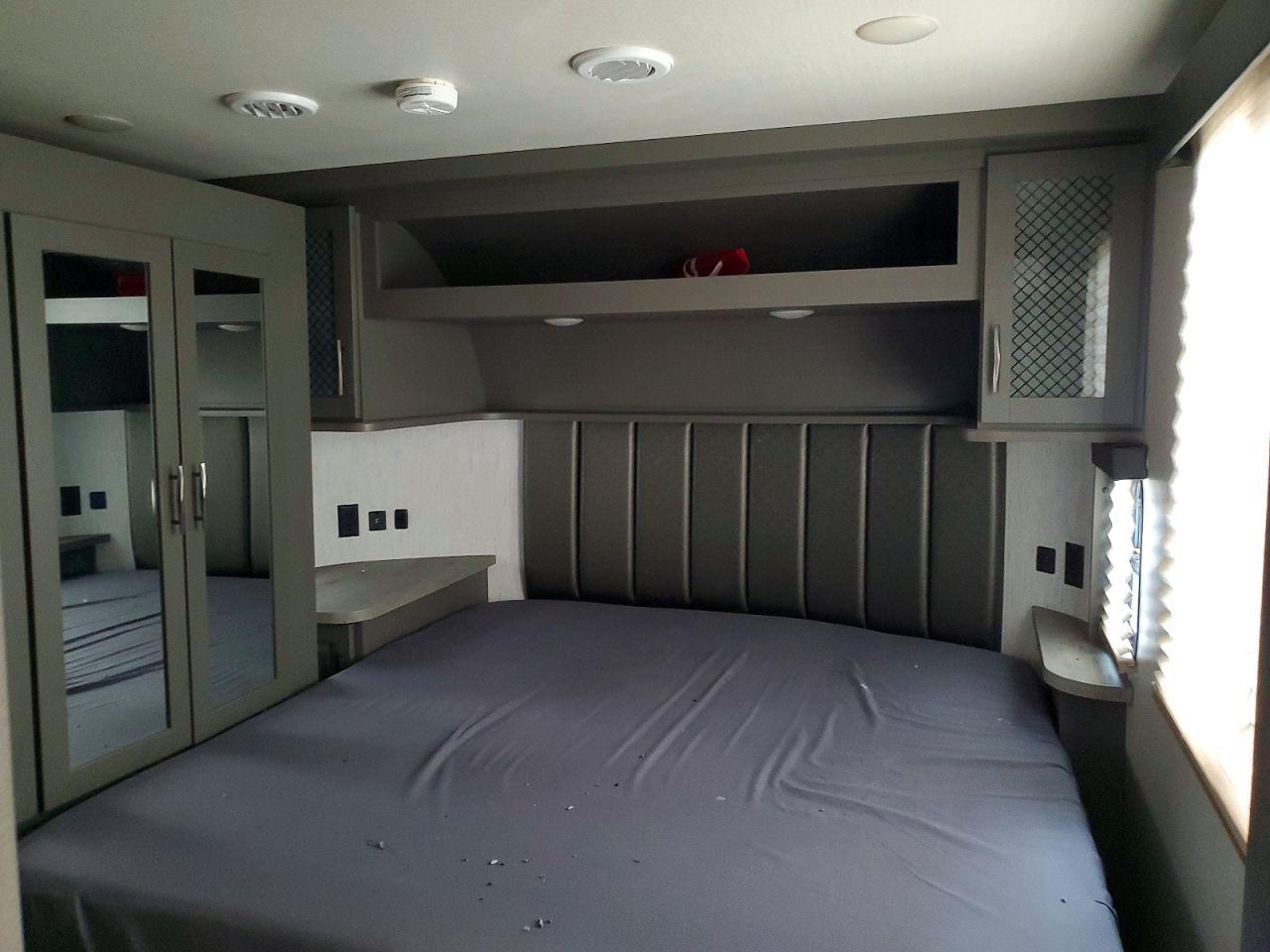 2021 Momentum 2021 Grand Design Momentum Camper