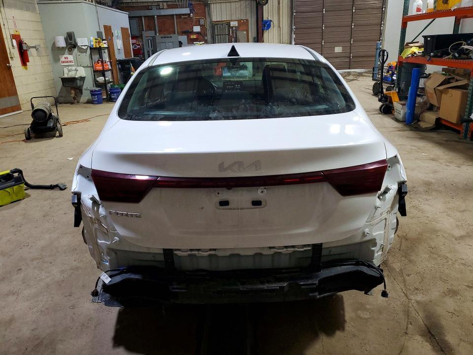 2023 KIA Forte lxs