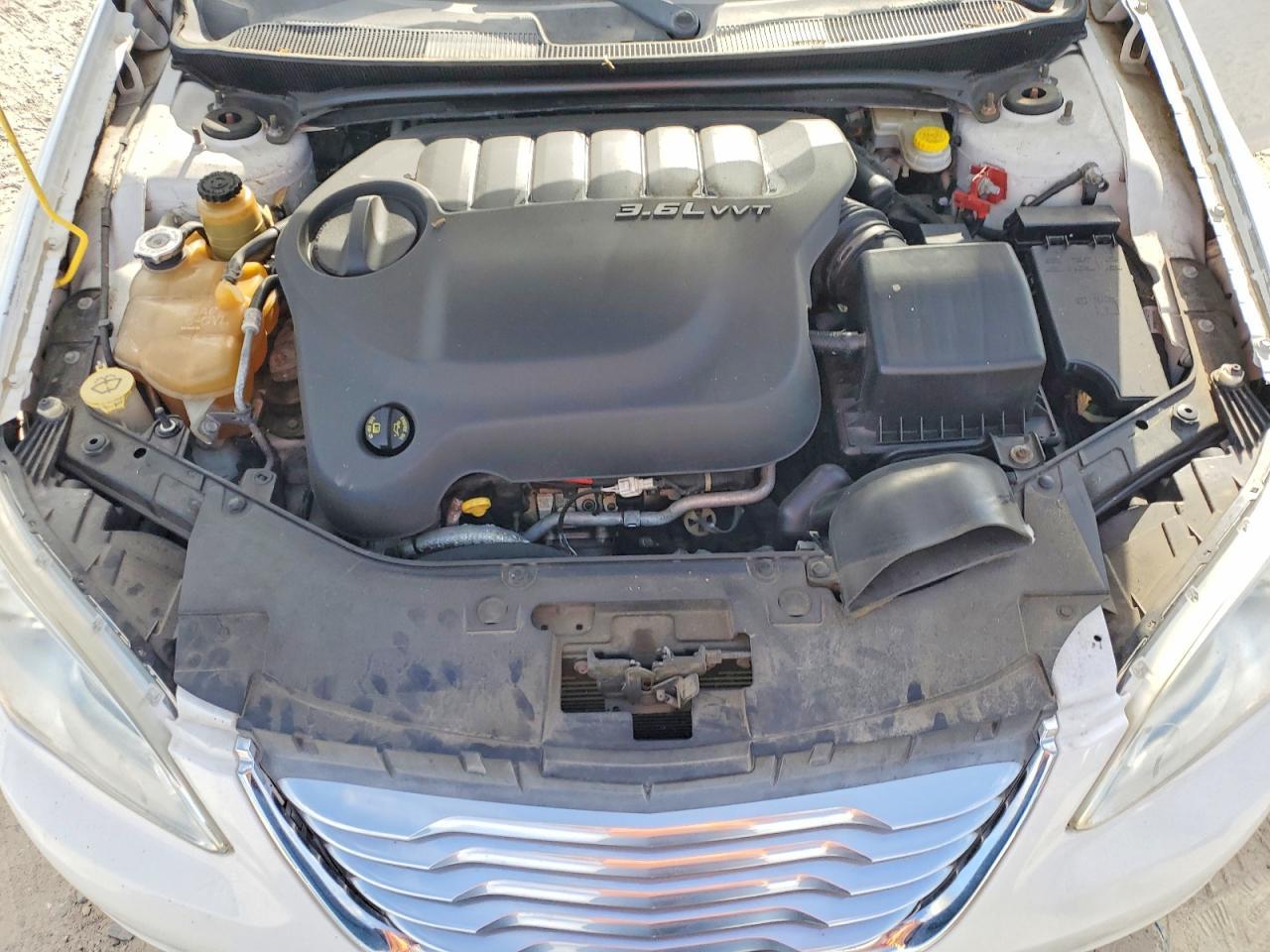 2011 Chrysler 200 Limited