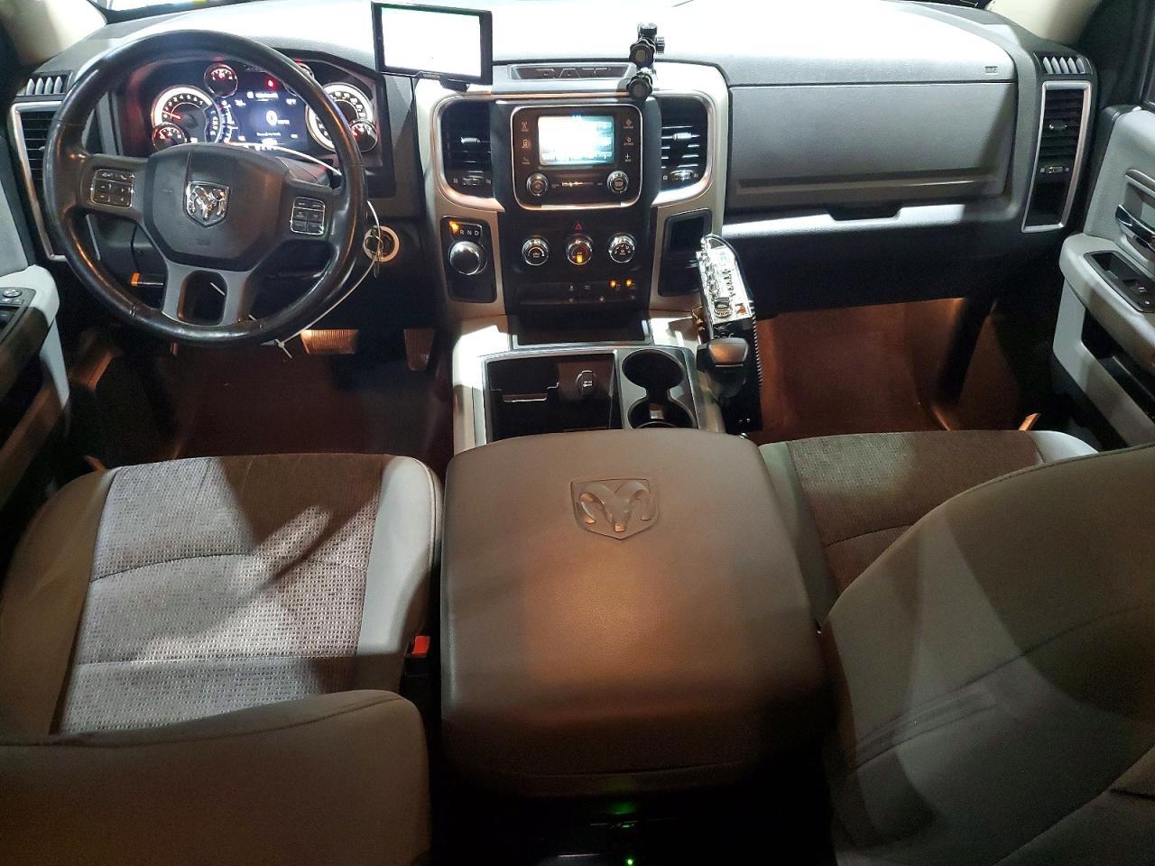 2015 Dodge RAM 1500 SLT