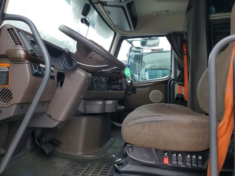 2018 Volvo VN VNL-Semi Truck