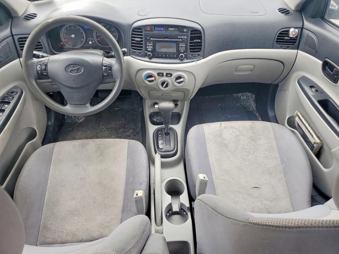 2010 Hyundai Accent gls