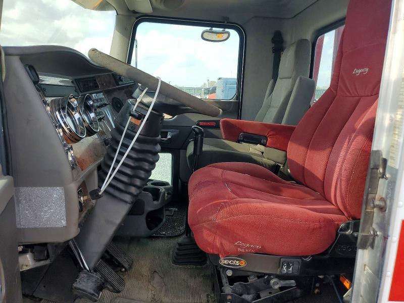 2009 Kenworth T330 Rollback Truck