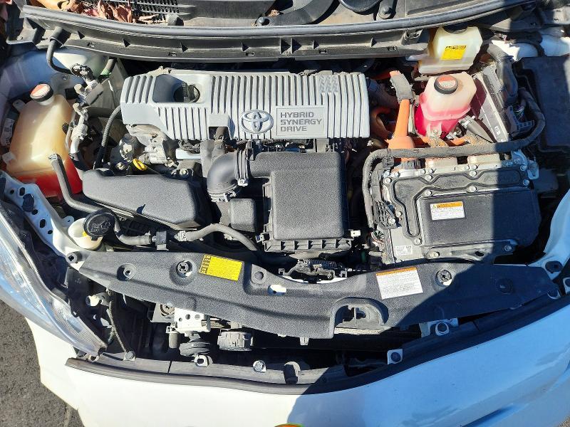 2015 Toyota Prius two