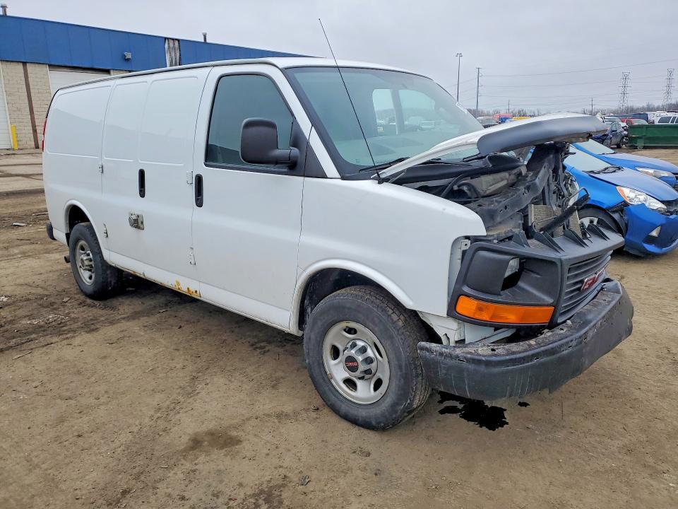 2016 GMC Savana G3500 Utility / Service van