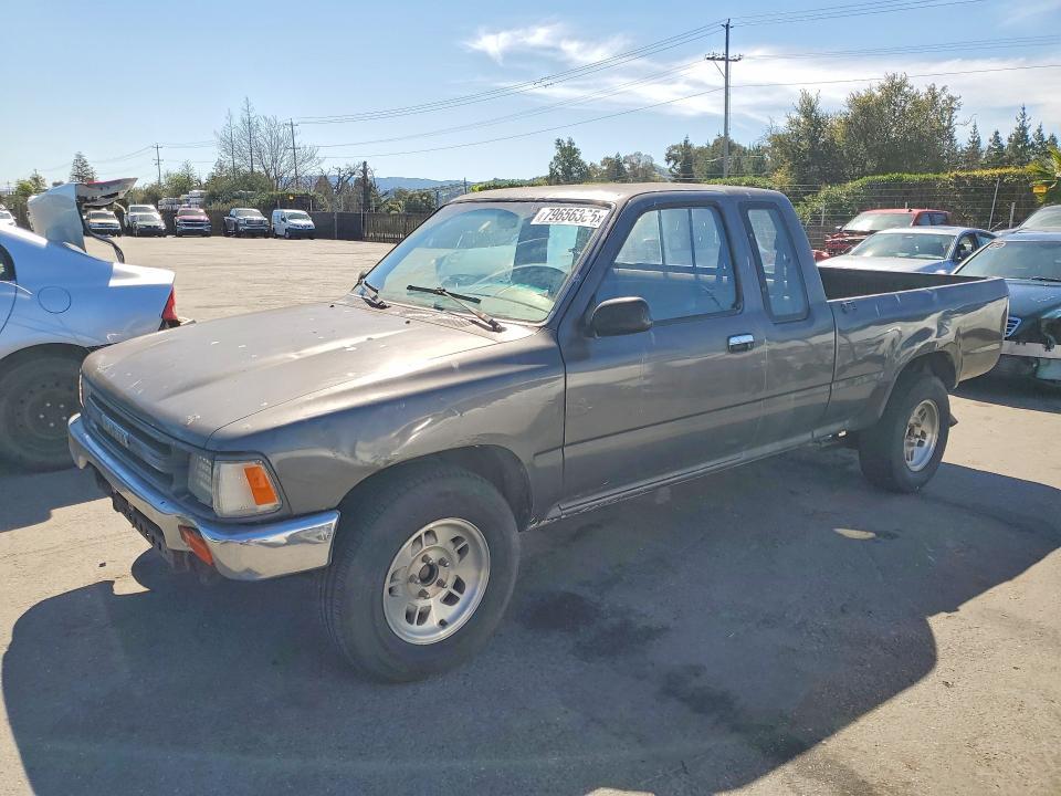 1990 Toyota Pickup Deluxe