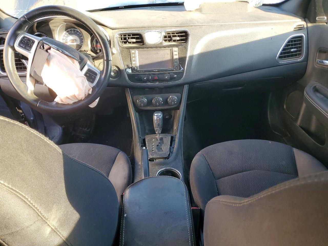 2013 Chrysler 200 Limited