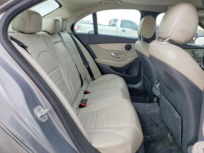 2016 Mercedes-Benz C300