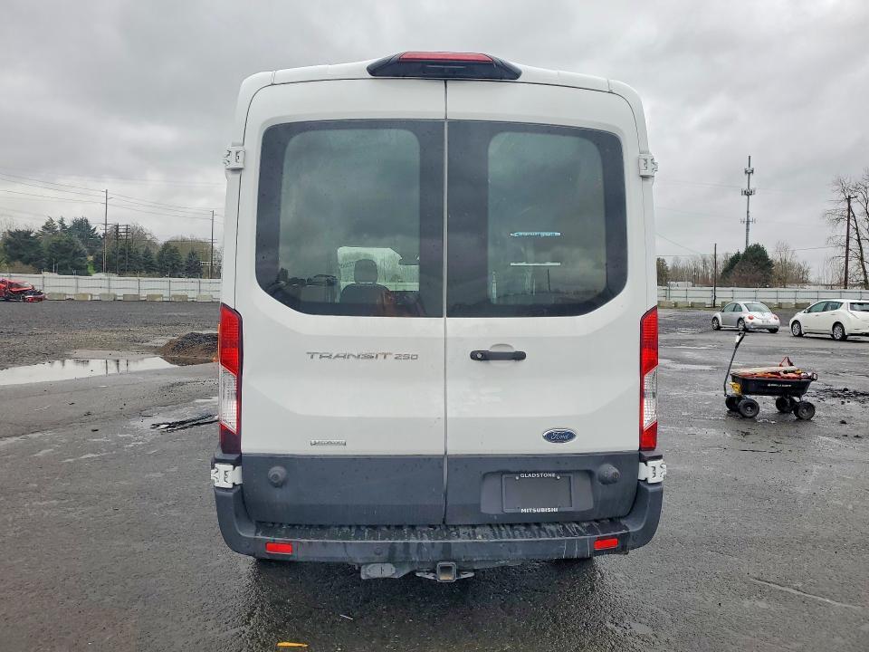 2020 Ford Transit 250 Medium Roof Delivery van