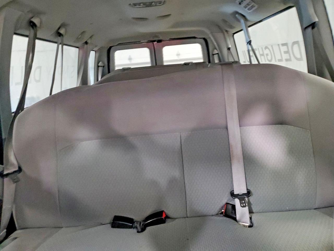 2013 Ford Econoline E350 Super Duty Wagon