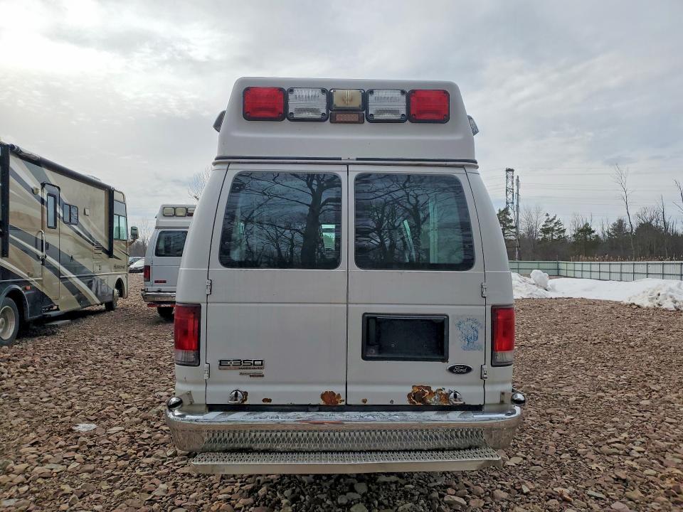 2014 Ford E350 Ambulance