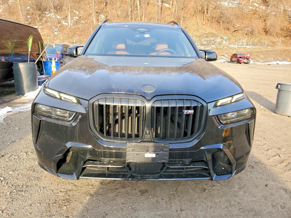 2024 BMW X7 M60i