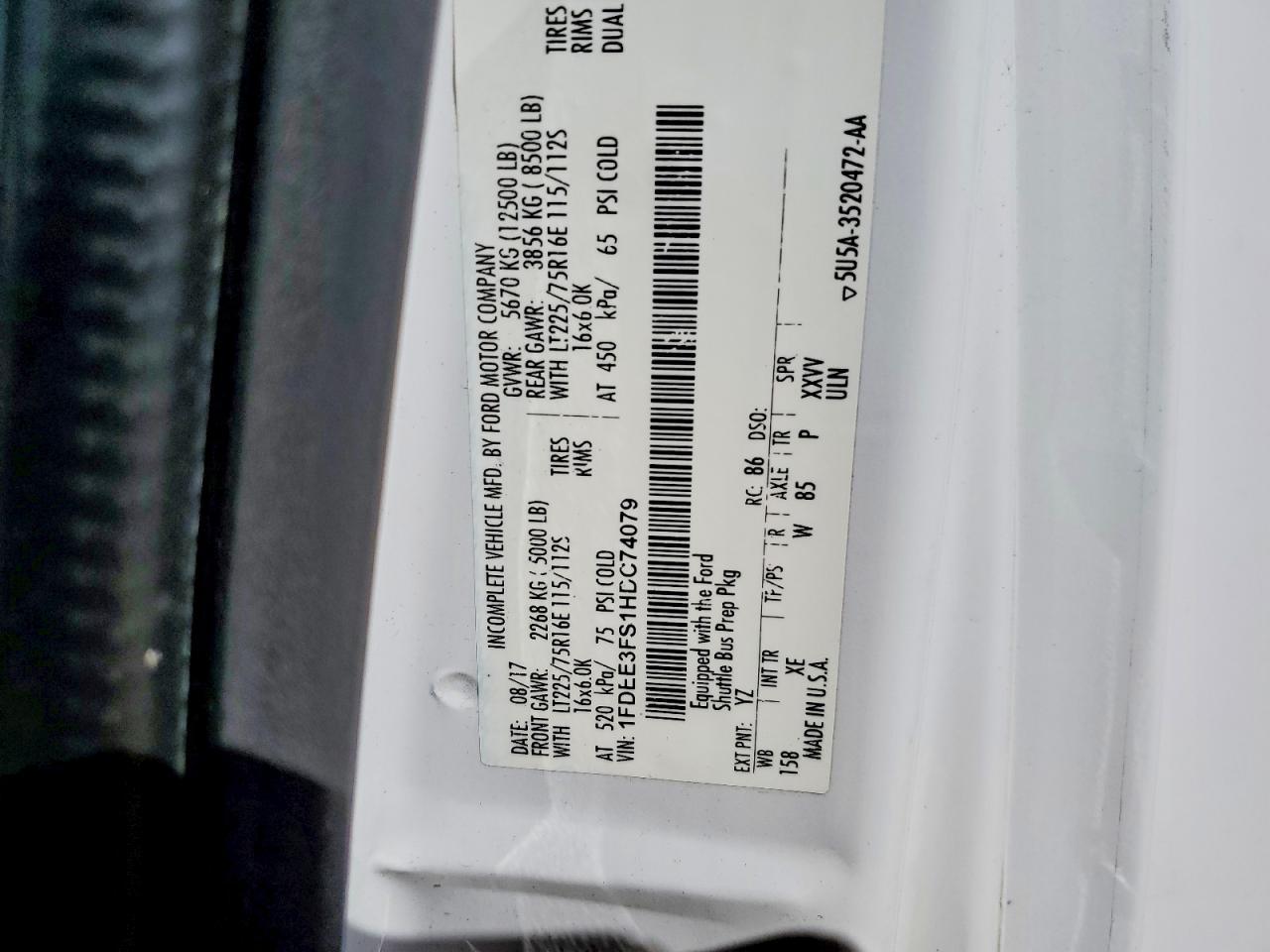 2017 Ford Econoline E350 Super Duty Cutaway Van