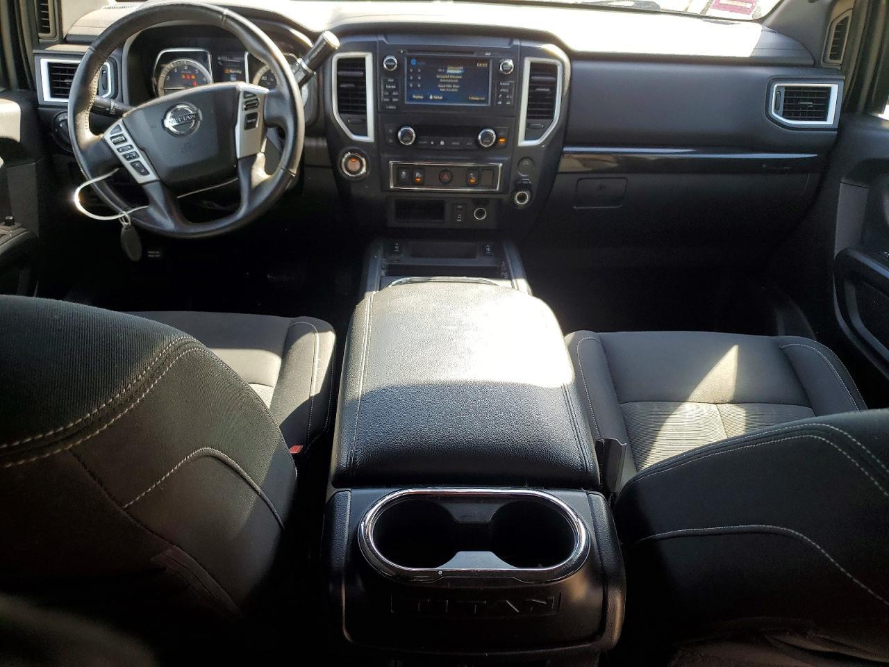 2018 Nissan Titan SV