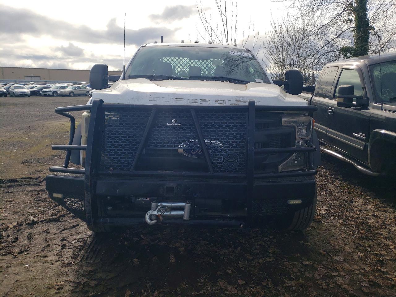 2022 Ford F550 Super Duty Flatbed Truck