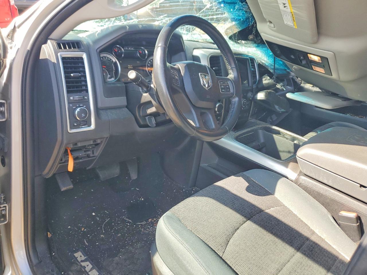 2018 Dodge RAM 1500 SLT