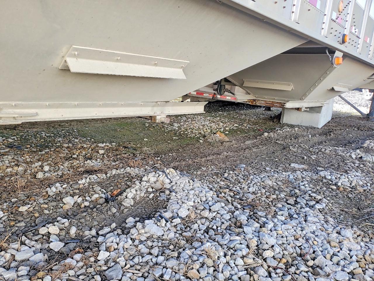 1999 Cornhusker Grain Trailer