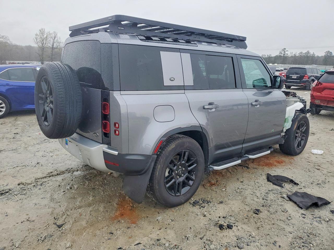 2023 Land Rover Defender 110 s