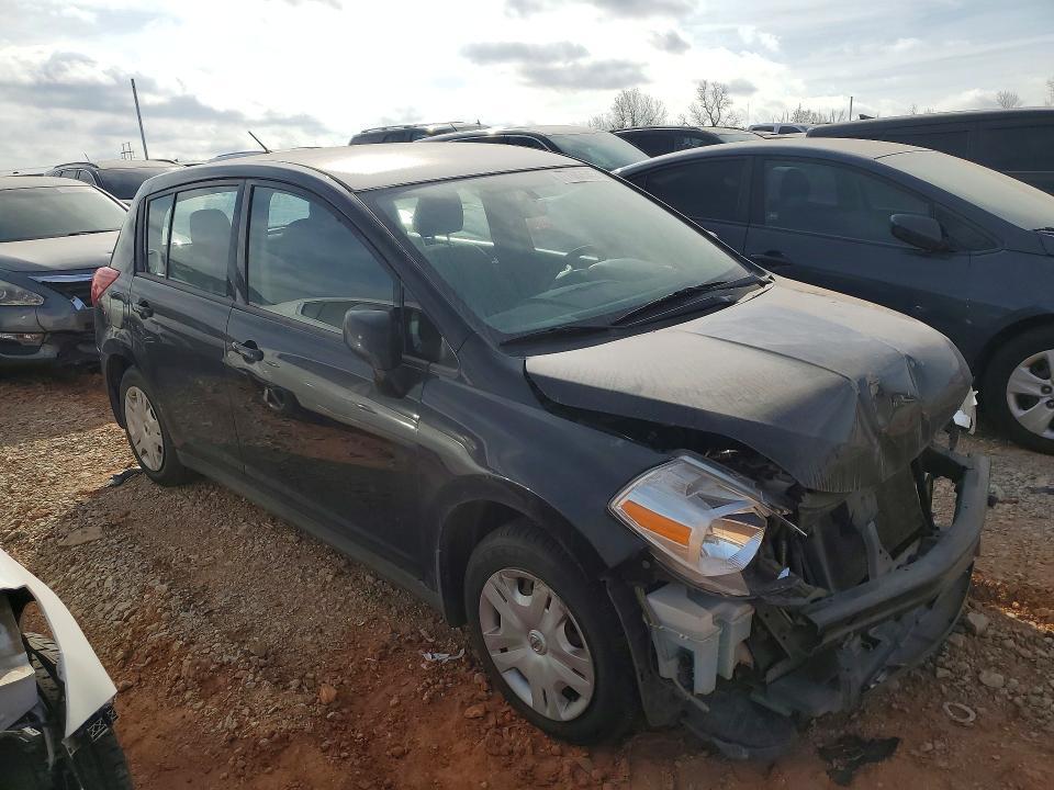 2011 Nissan Versa s