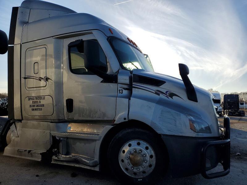 2022 Freigliner 2022 Freightliner Cascadia 116 Semi Truck