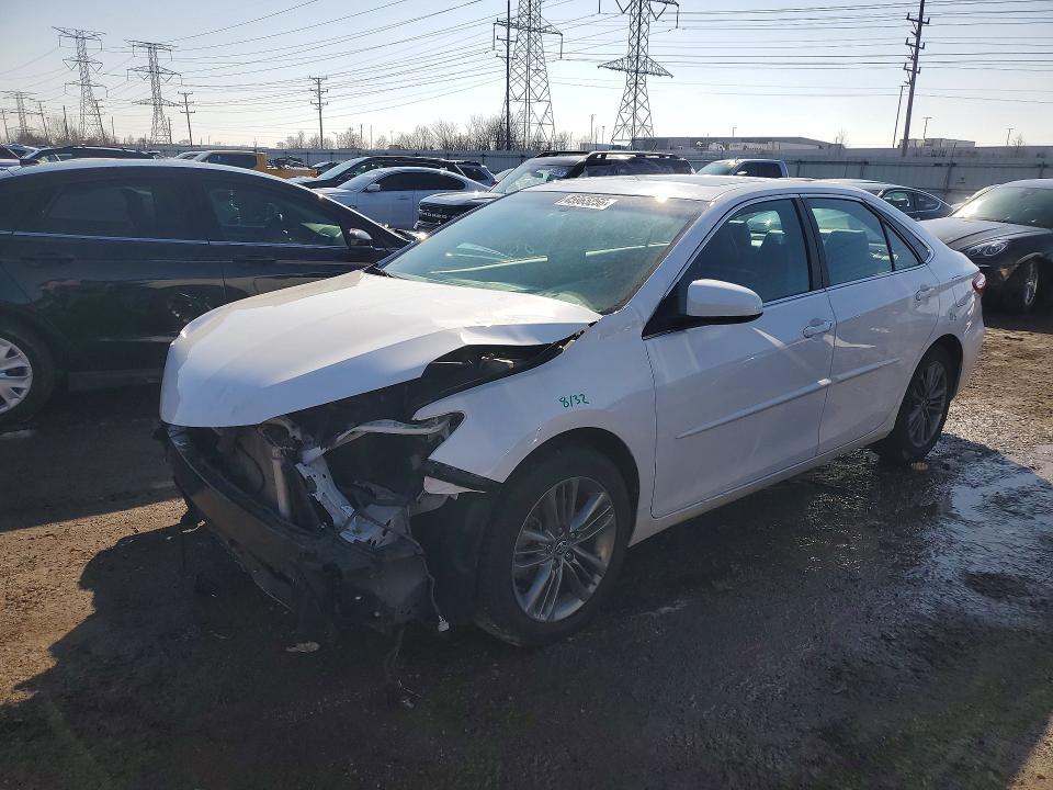 2016 Toyota Camry se