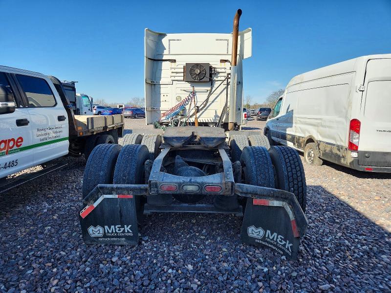 2016 Volv O VNL Semi Truck