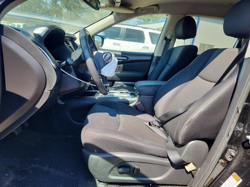 2017 Nissan Pathfinder sv