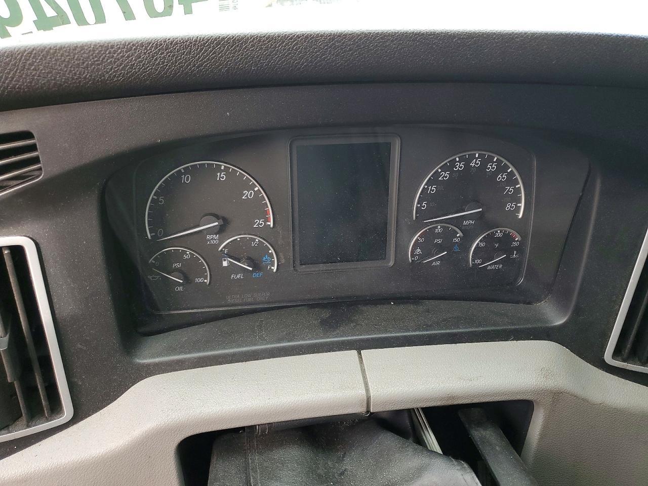 2021 Freigliner 2021 Freightliner Cascadia 126 Semi Truck