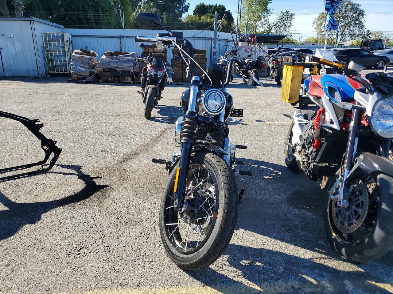 2025 Harley-Davidson Fxbb