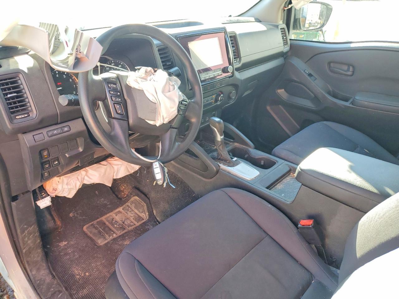 2023 Nissan Frontier S