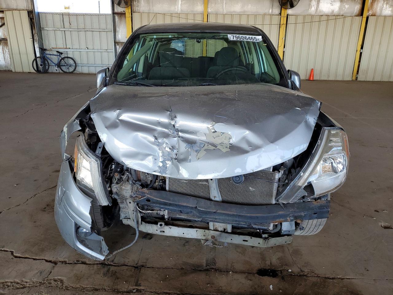 2010 Nissan Versa 1.8 s