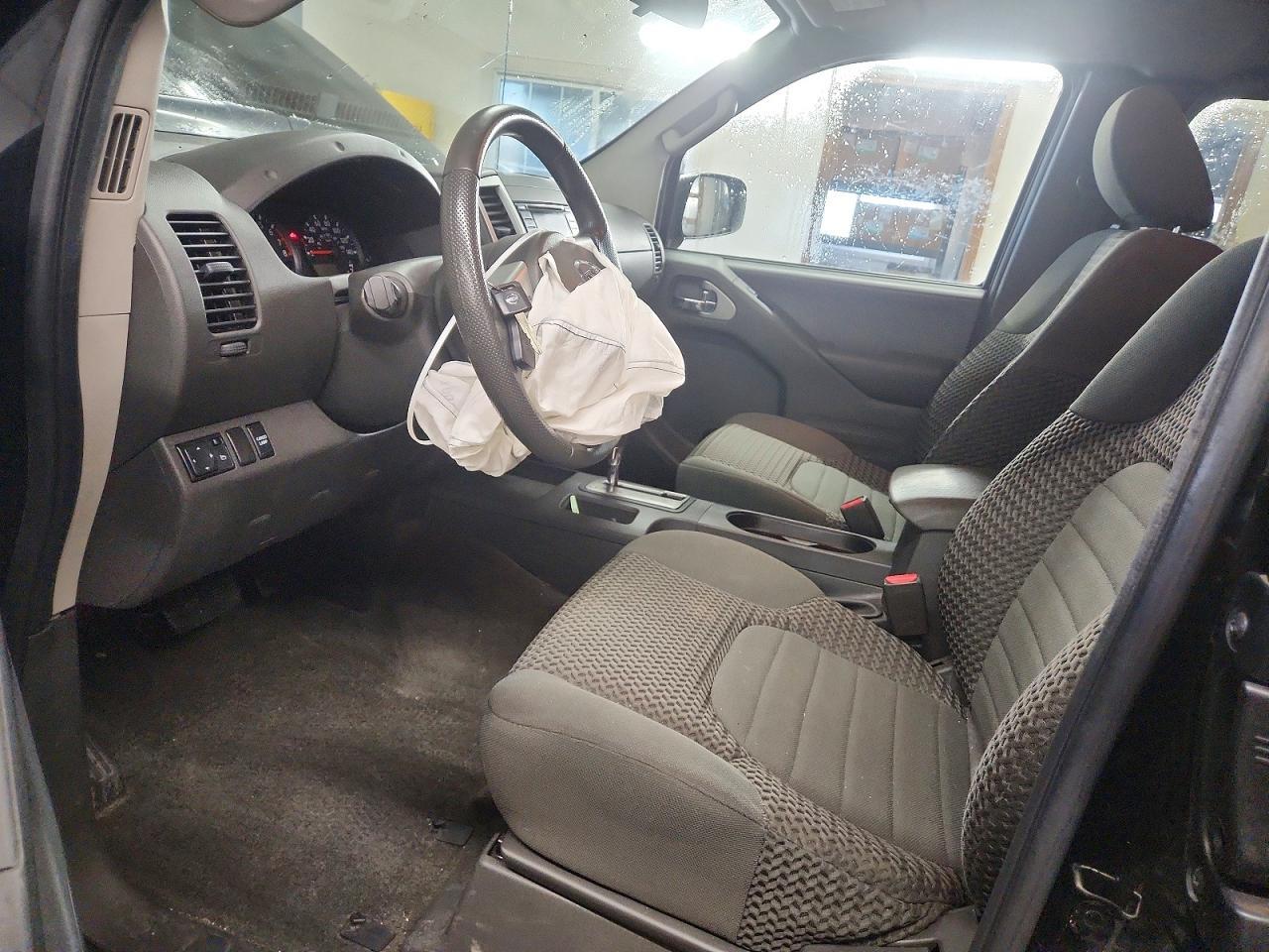 2017 Nissan Frontier SV