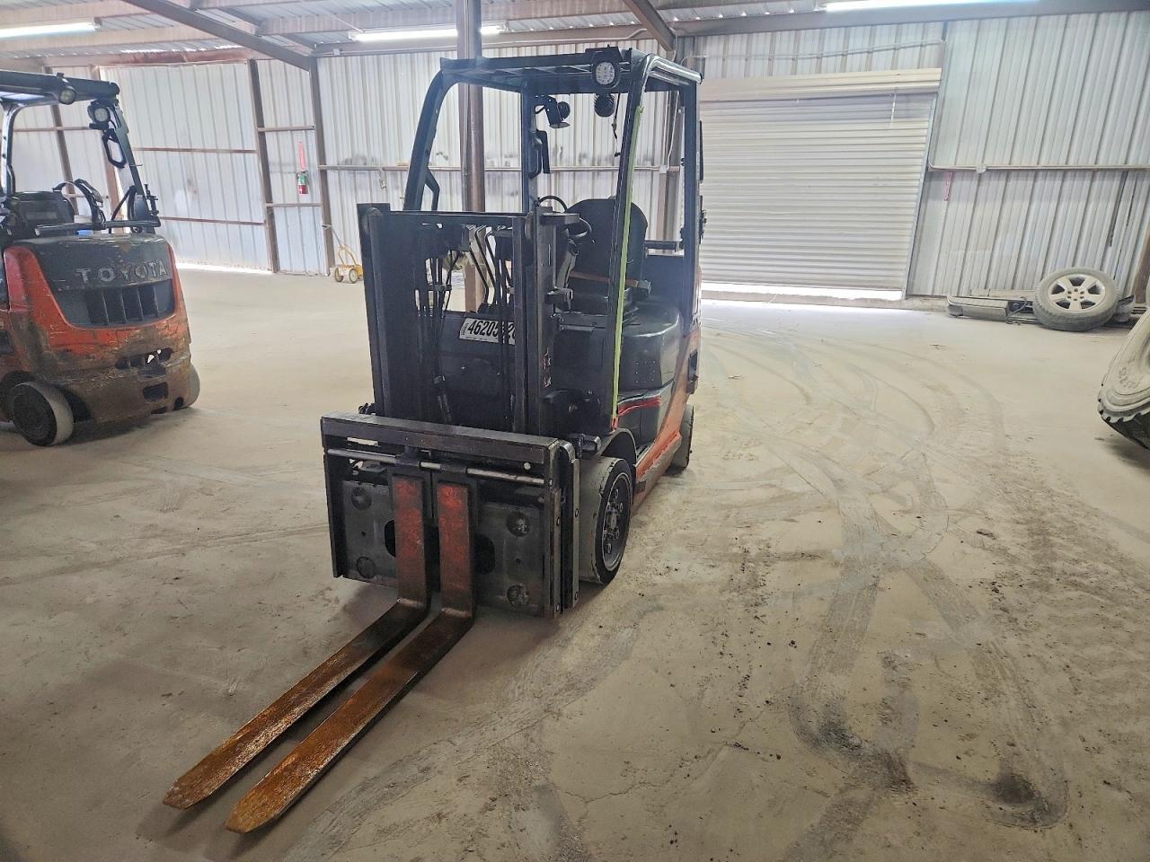 2015 Toyt Forklift