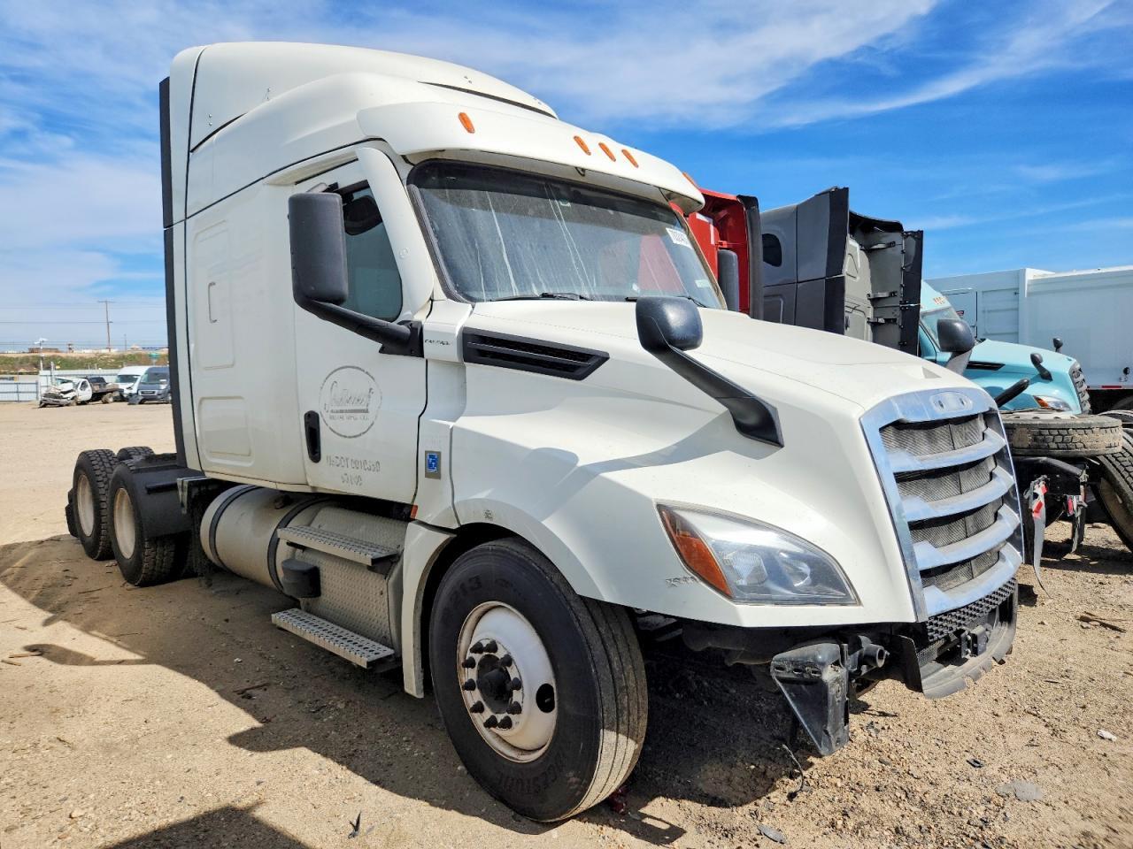 2020 Freigliner 2020 Freightliner Cascadia 126 Semi Truck