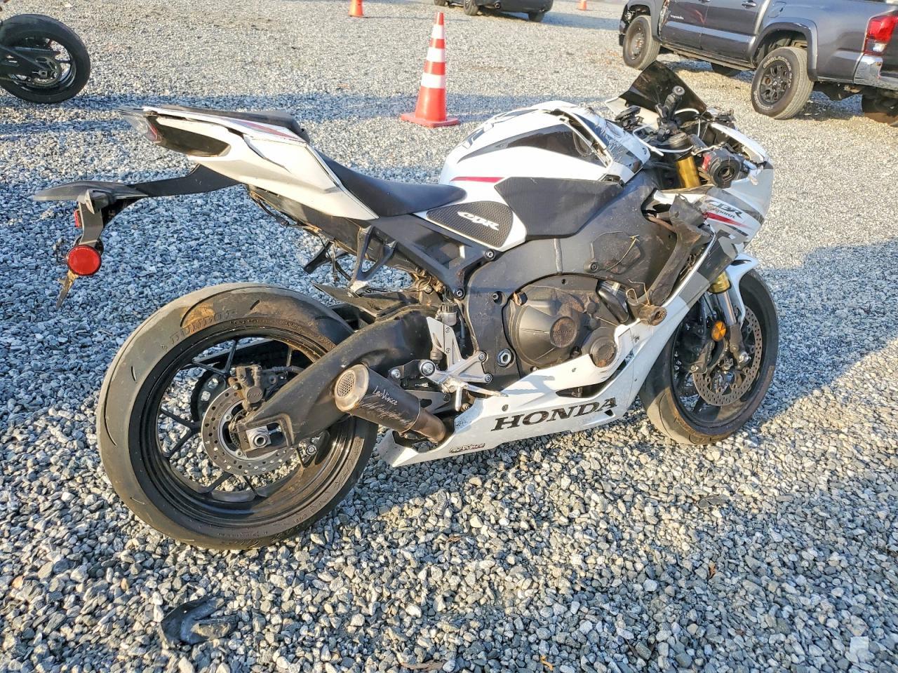 2025 Honda CBR1000 RR
